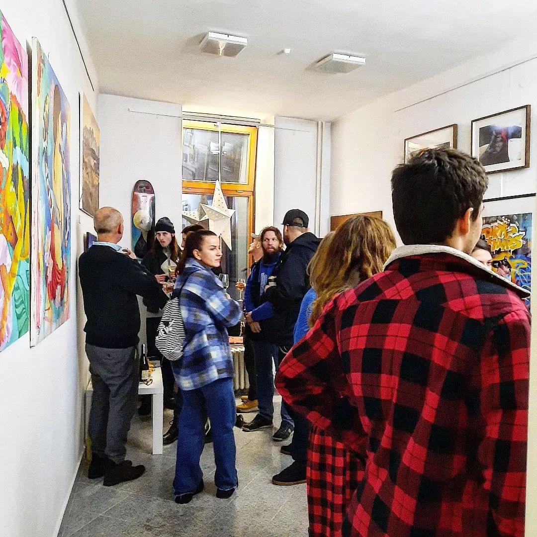 prvá výstava v galérii Tri steny- 19.3.2022